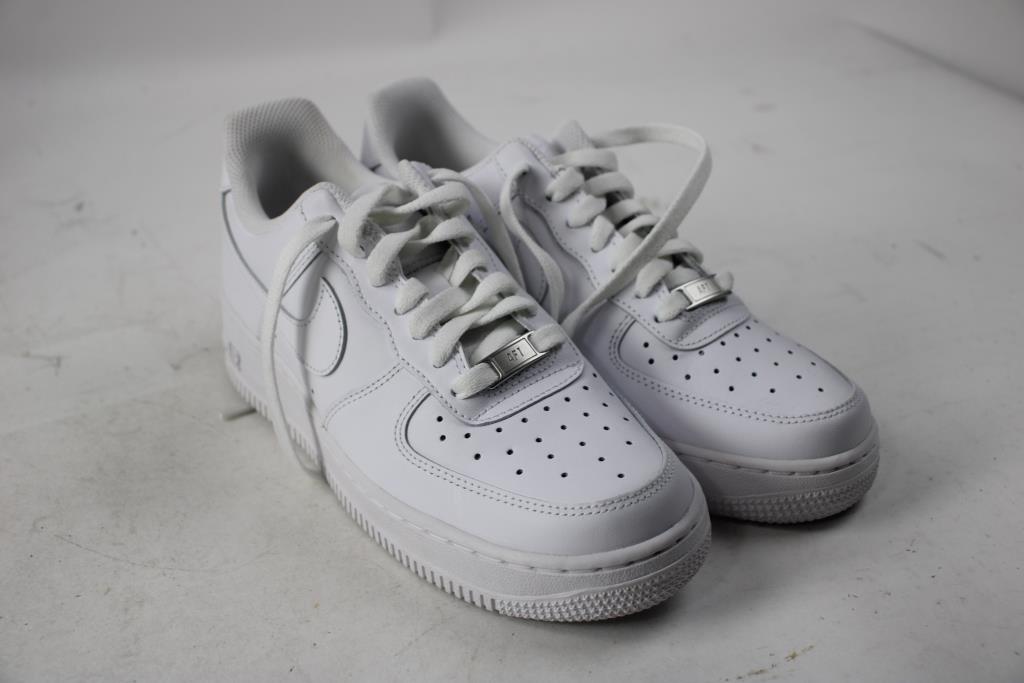 Nike Women's Air Force 1 '07, Size 9