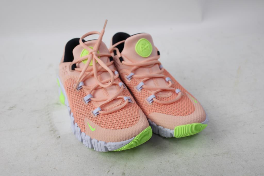 Nike Women's Free Metcon 4, Size 8.5