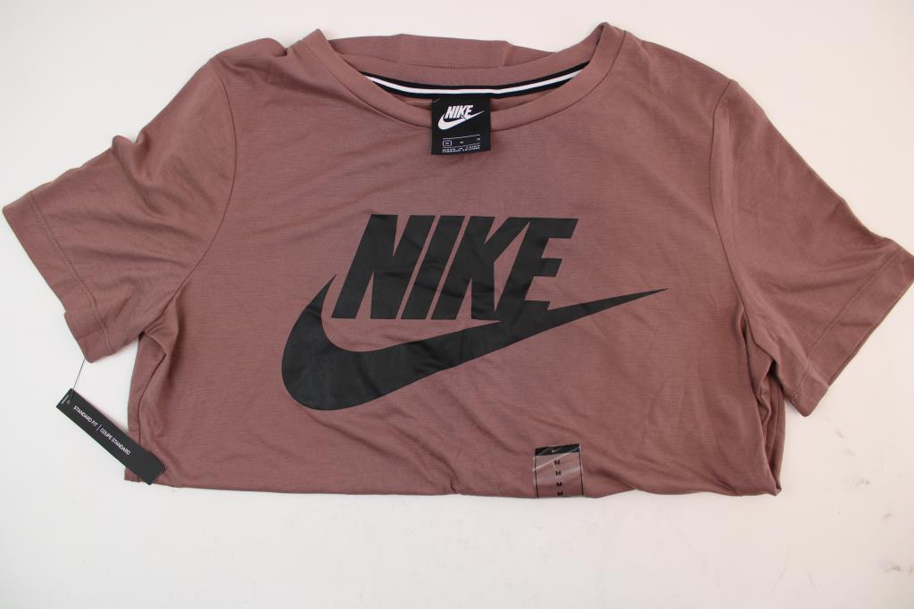 Nike Women's Shirt; Size M Property Room