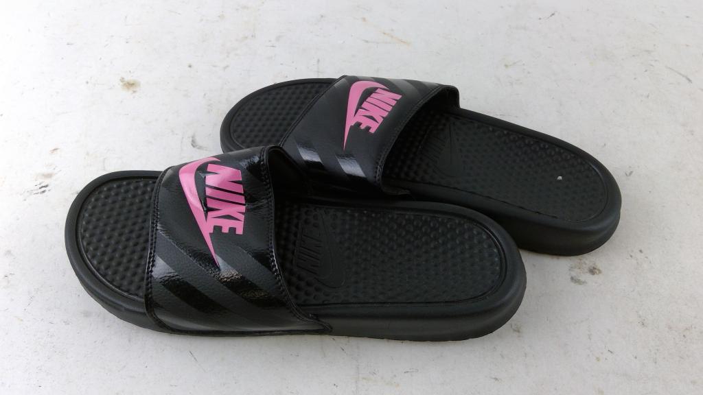 Nike Womens Slide Size 11