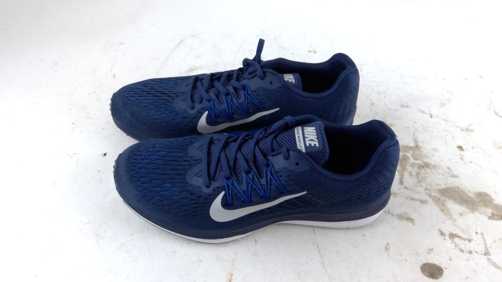 Nike Zoom Winflo 5 Mens Shoes Size 10.5