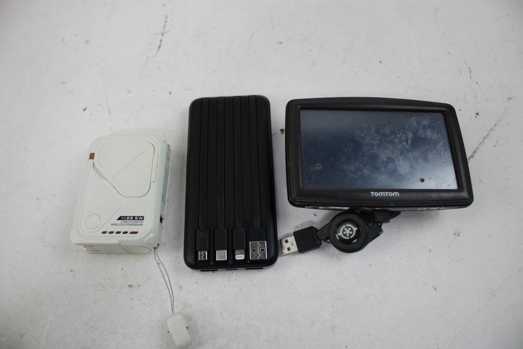 Nikon  Cool Pix 990, Tom Tom Screen, Wireless Powerbanks