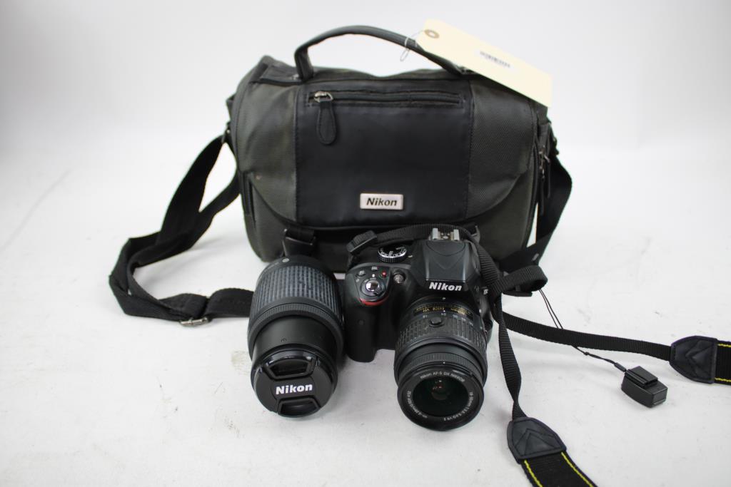 Nikon D3300 Digital SLR Camera With Case & Extra Lens