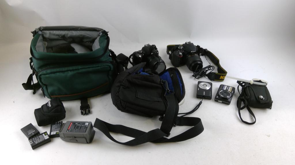 Nikon D40 Camera And More 5+ Pieces