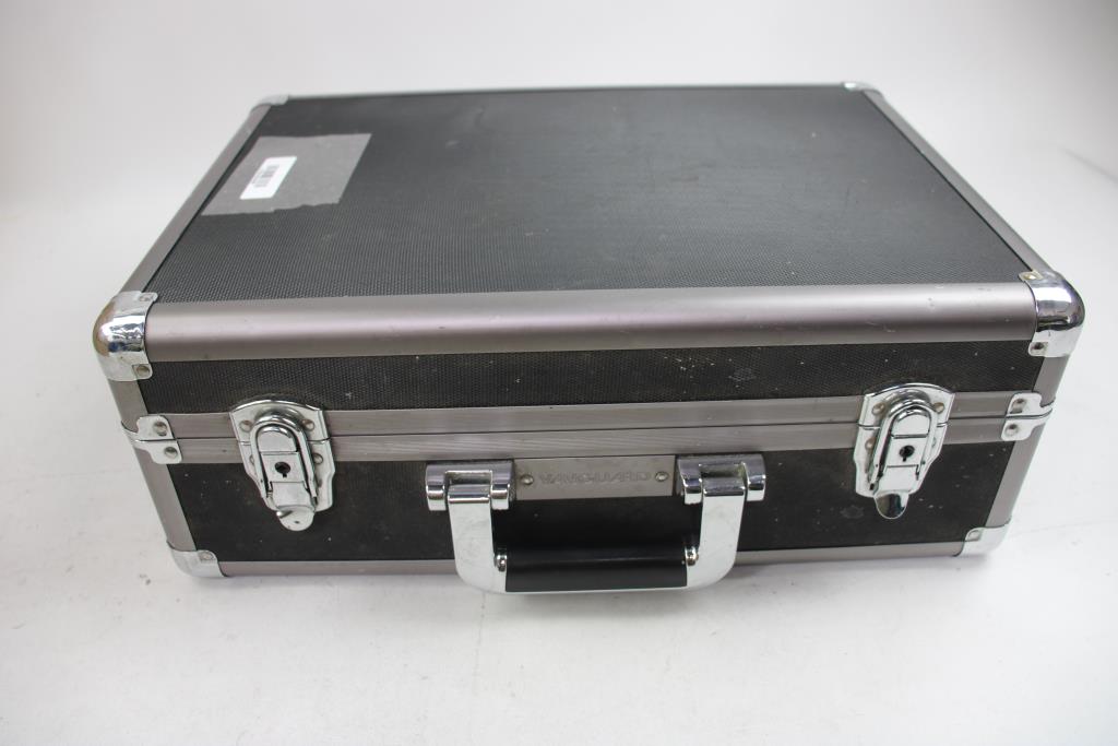 Nikon D70s  Digital Camera. Charger And Black Case