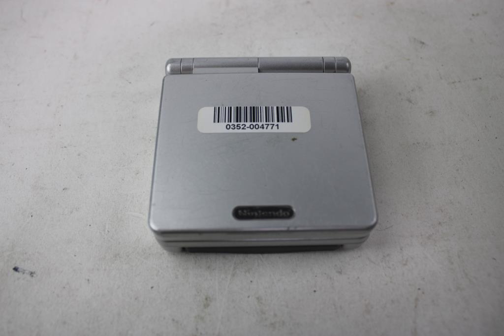 Nintendo Game Boy Advance SP With Bratz: The Movie Game