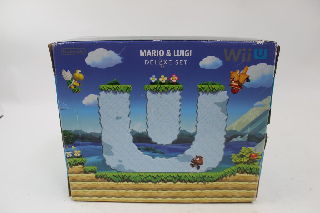 Nintendo Wii U Mario & Luigi Deluxe Set Property Room