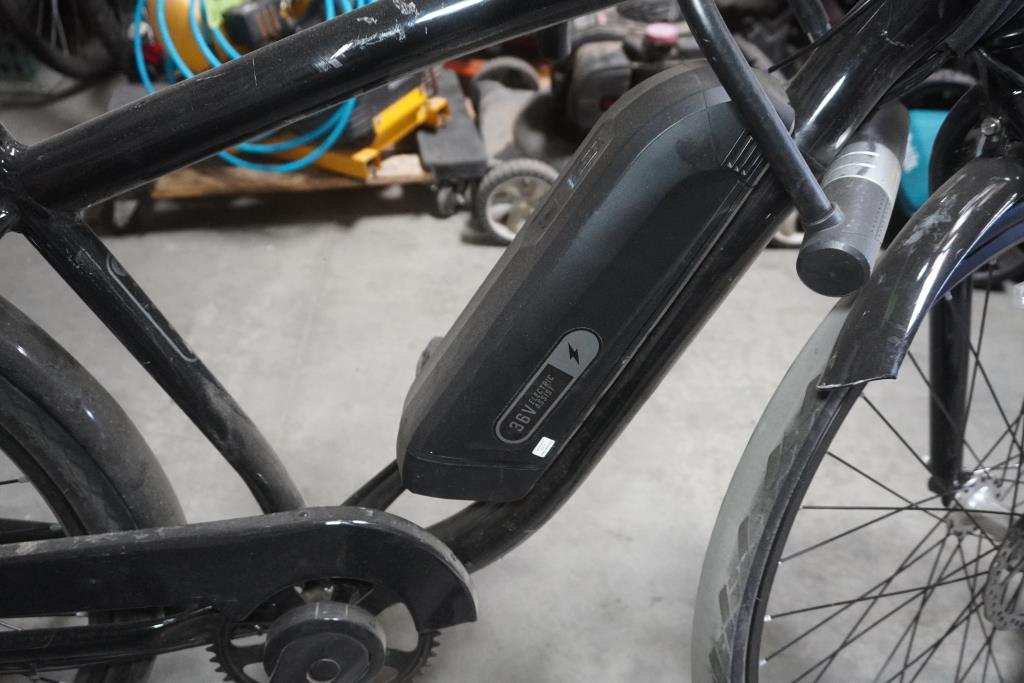 Nishiki Escalante EBike DAMAGED Property Room