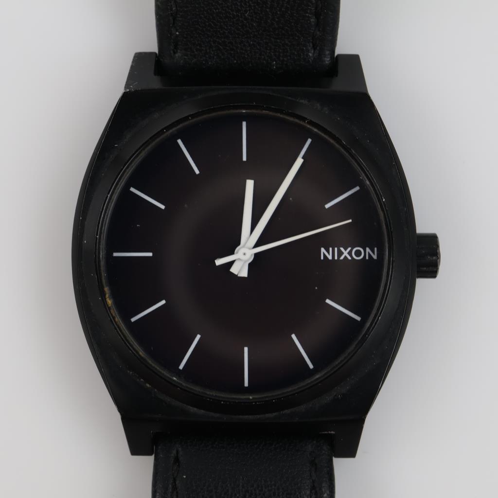 Nixon Minimal The Time Teller Watch