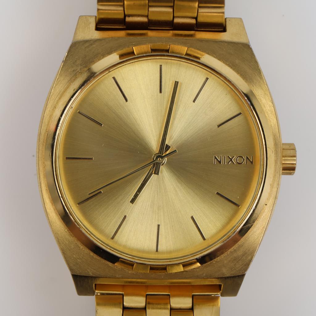 Nixon Time Teller Watch