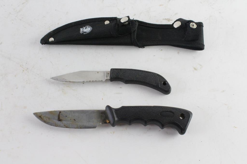 North American Hunting Club, 2 Piece Knife Set Property Room