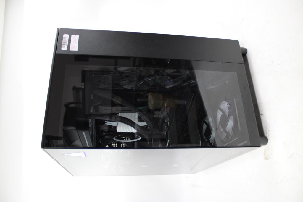 NZXT PC Mid-Tower Case With Geforce RTX Gaming PC