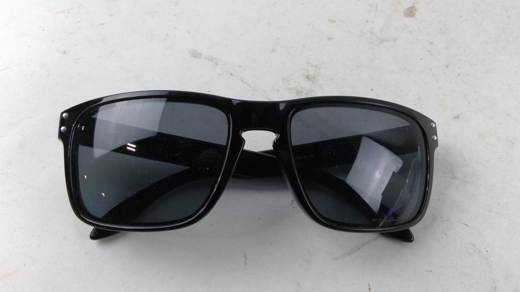 Oakley Holbrook Sunglasses