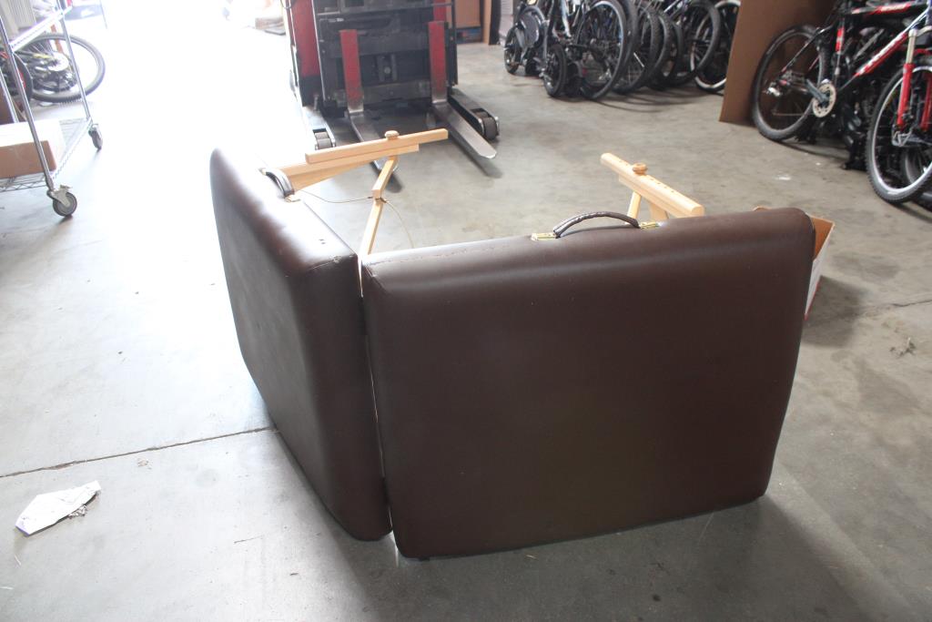 Oakworks Massage Table With Case
