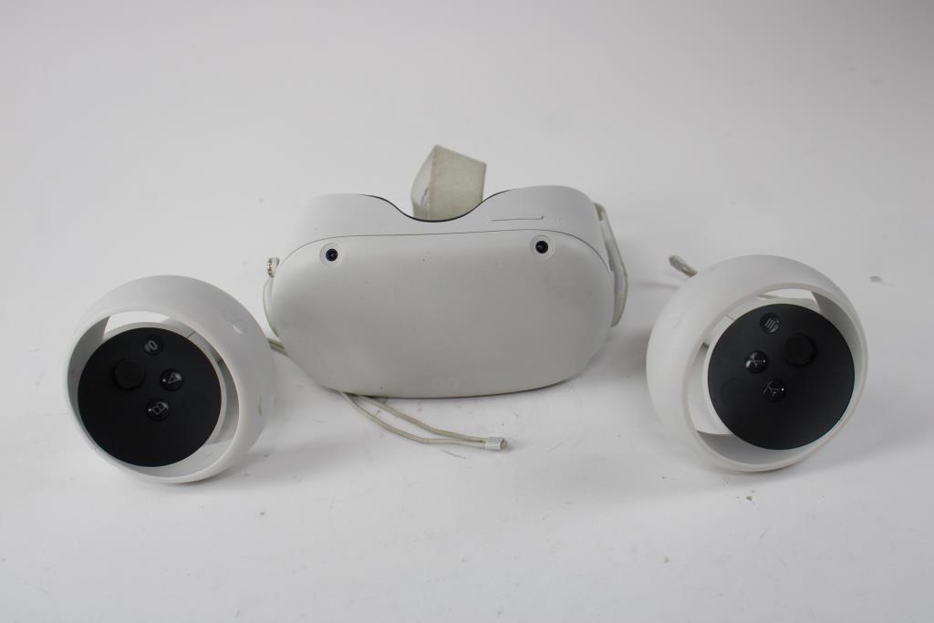 Casque Meta Quest 2 64 Go (Occasion) – Manettes Cassées, Pour Pièces Détachées