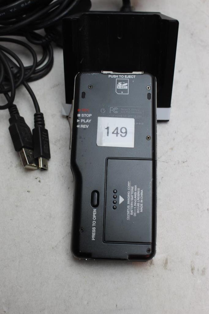 Olympus Digital Voice Recorder With Charger 3 Pieces Property Room