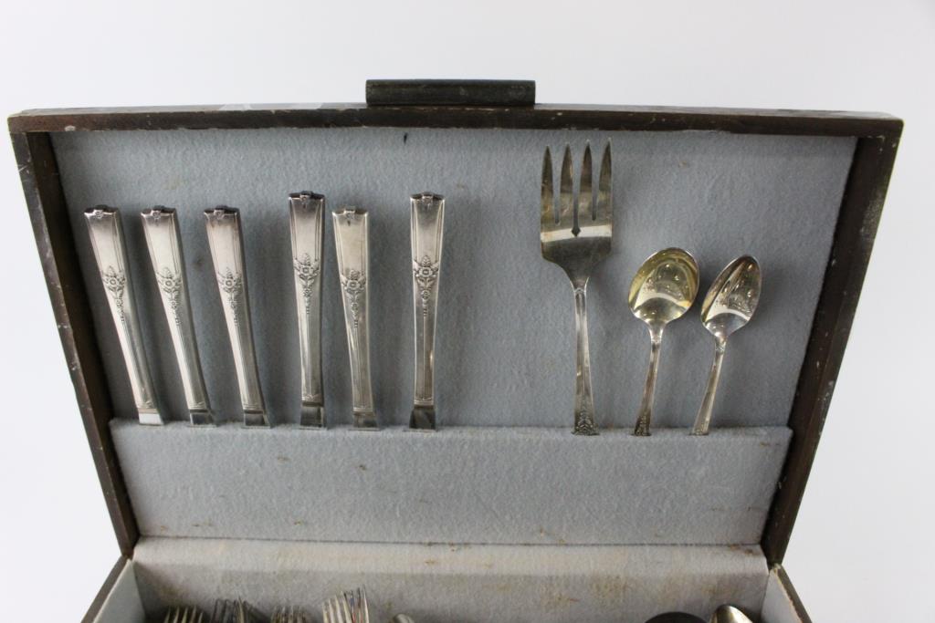 Oneida W.M. Rogers AA Heavy Flatware Set Property Room