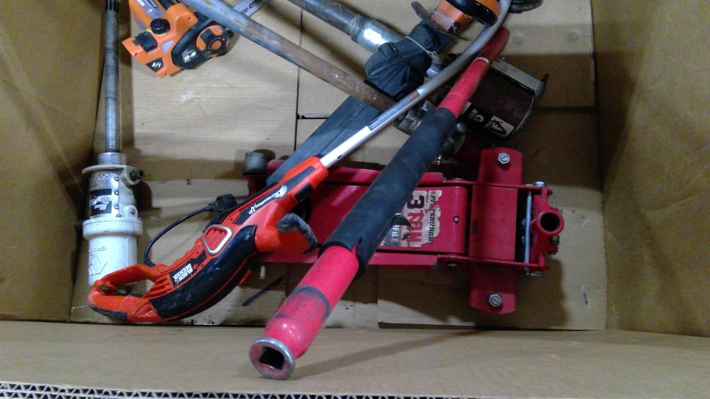 Pallet Of Carjack And More 5+ Pieces