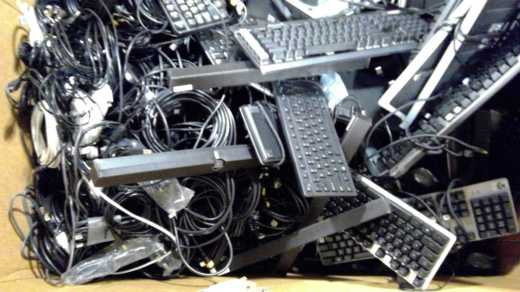 Pallet Of Computer Keyboards And More 10+ Pieces | Property Room