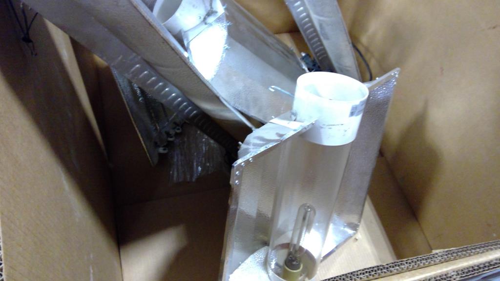 Pallet Of Growlights 5 Pieces