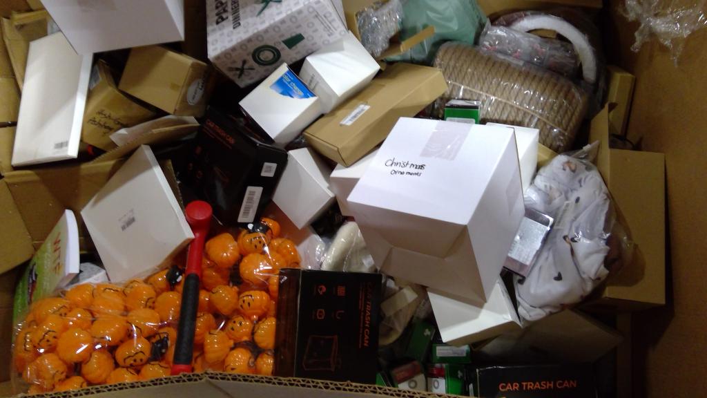 Pallet Of Halloween Decorations And More 5+ Pieces