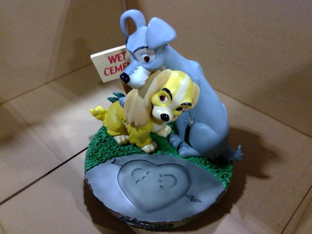 Pallet Of Lady & The Tramp Statue