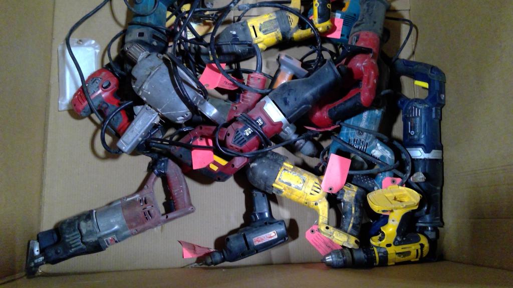 Pallet Of Reciprocating Saws And More 10+ Pieces