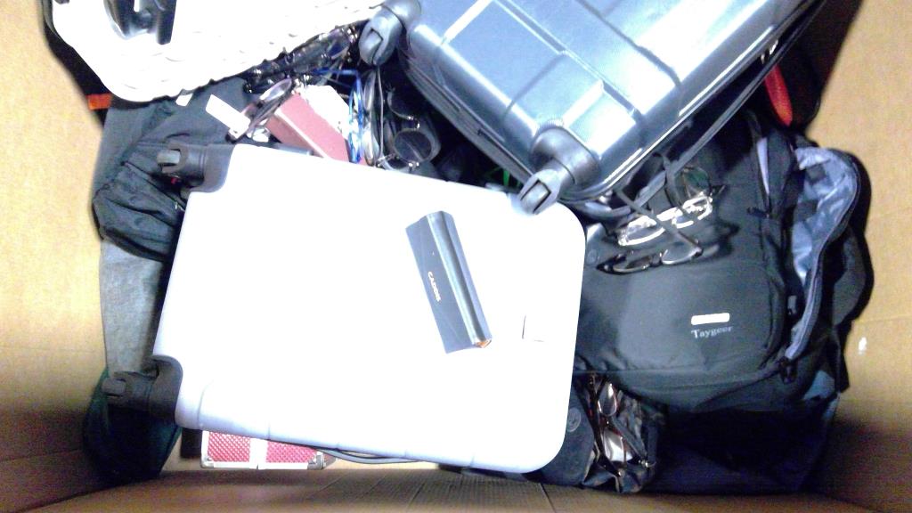 Pallet Of Suitcases And More 10+ Pieces