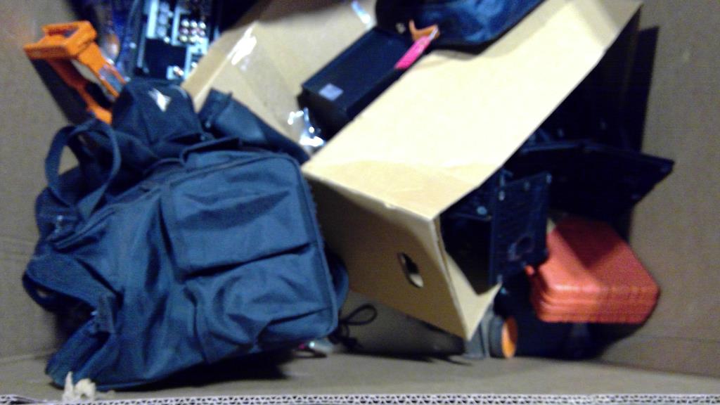 Pallet Of Suitcases And More 10+ Pieces