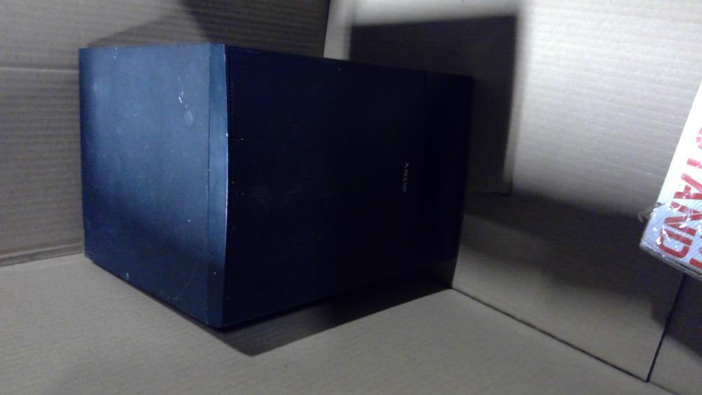 Pallet With Audio Equipment And More, 3+ Pieces Property Room