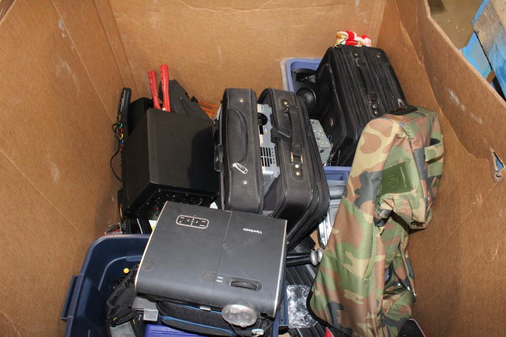 Pallet With Projectors, Luggage, Santa, And More 10+ PIeces Property Room