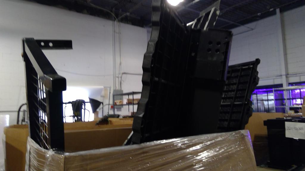 Pallets Of Decker Truck Bed Draw And More 2 Pieces