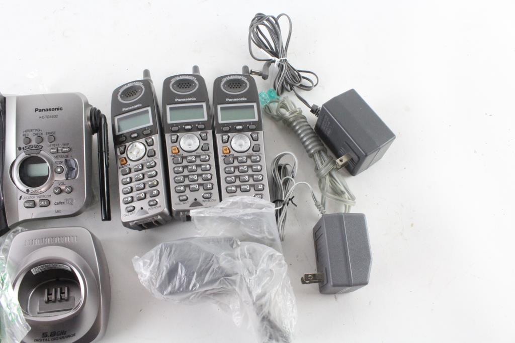 Panasonic Cordless Phones With Charging Bases, 9 Pieces Property Room