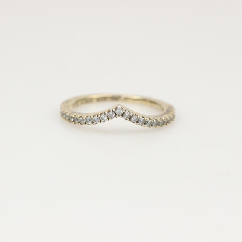 Pandora GP Sparkling Wishbone Ring | Property Room