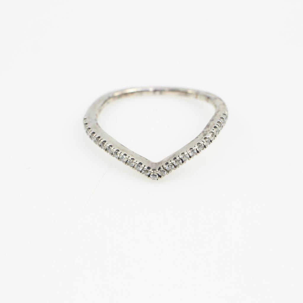 Pandora Silver Sparkling Wishbone Ring | Property Room