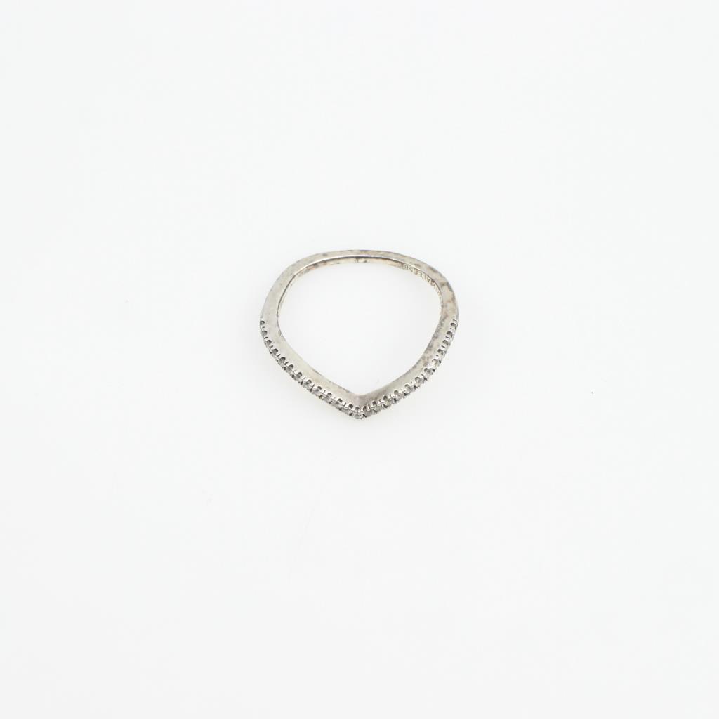 Pandora Silver Sparkling Wishbone Ring | Property Room