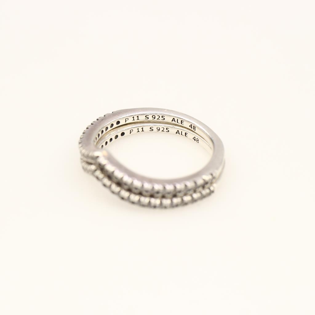 Pandora Silver Sparkling Wishbone Ring | Property Room