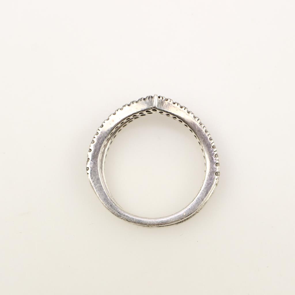 Pandora Silver Sparkling Wishbone Ring | Property Room