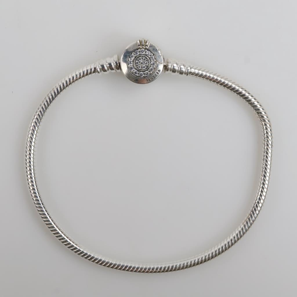 Pandora Sterling Silver Moments Sparkling Crown O Clear Stone Accent Snake Chain Bracelet