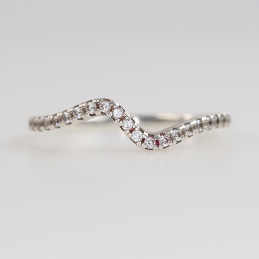 Pandora Sterling Silver Sparkling Wave Ring