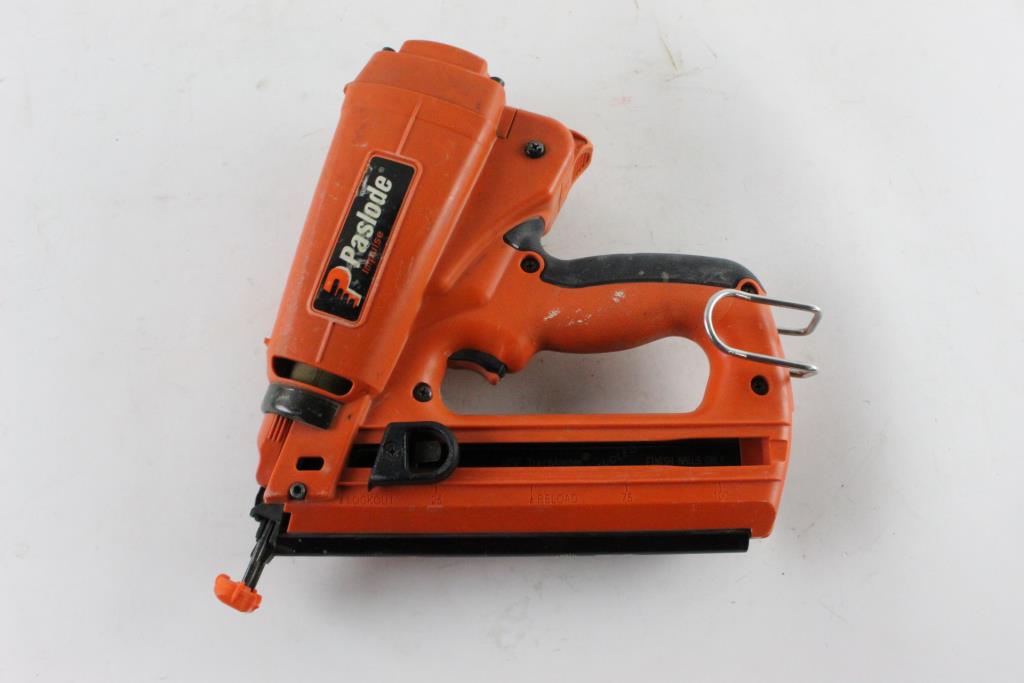 Paslode Cordless 16 Gauge Angled Finish Nailer F16 Property Room