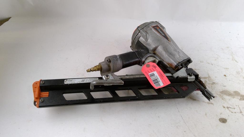 Paslode PowerMaster Plus Nailgun