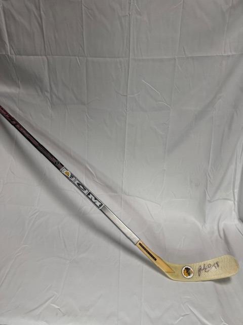 Patrick Kane Autographed Hockey Stick - Beckett Authenticated