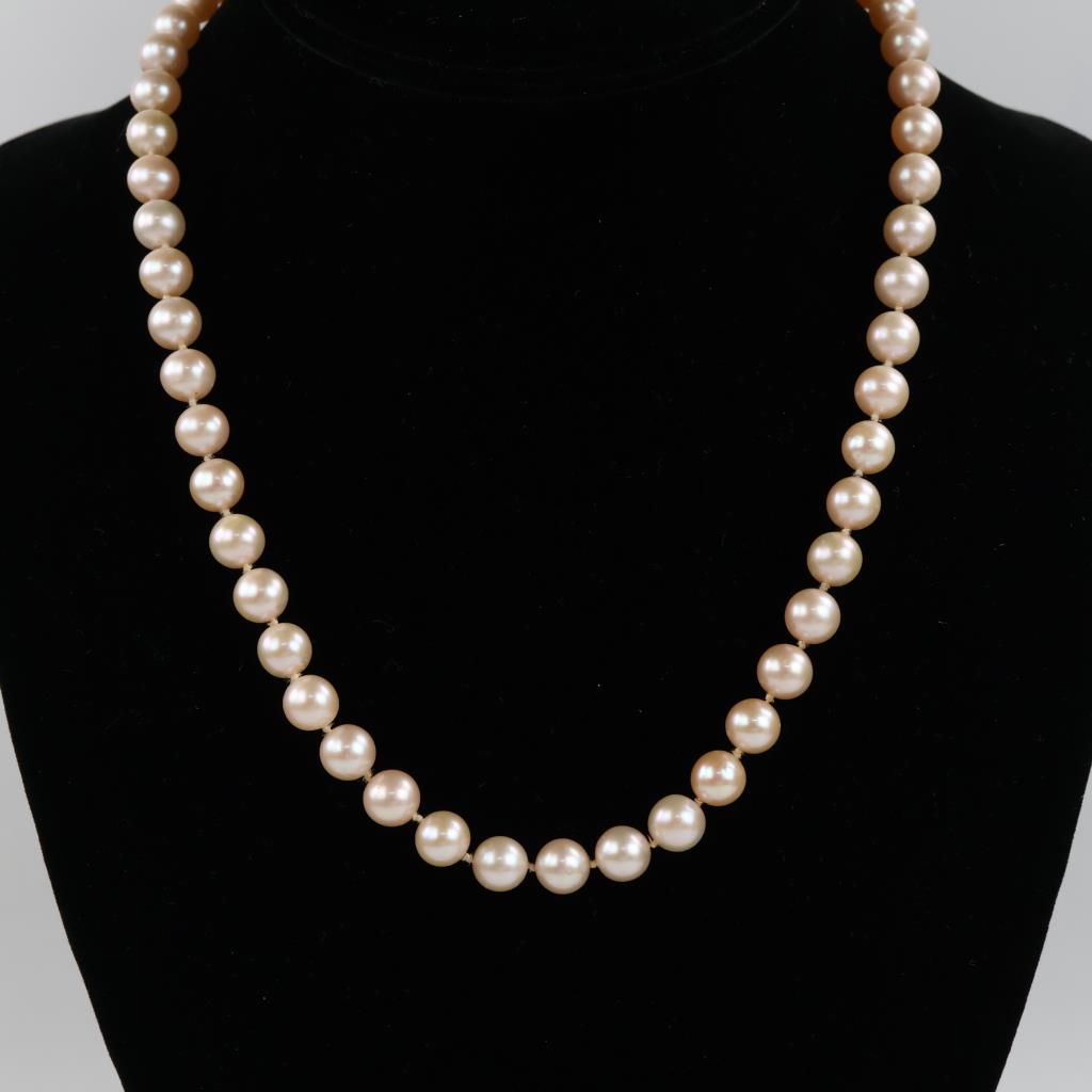 Pearl Necklace 14kt Gold Clasp
