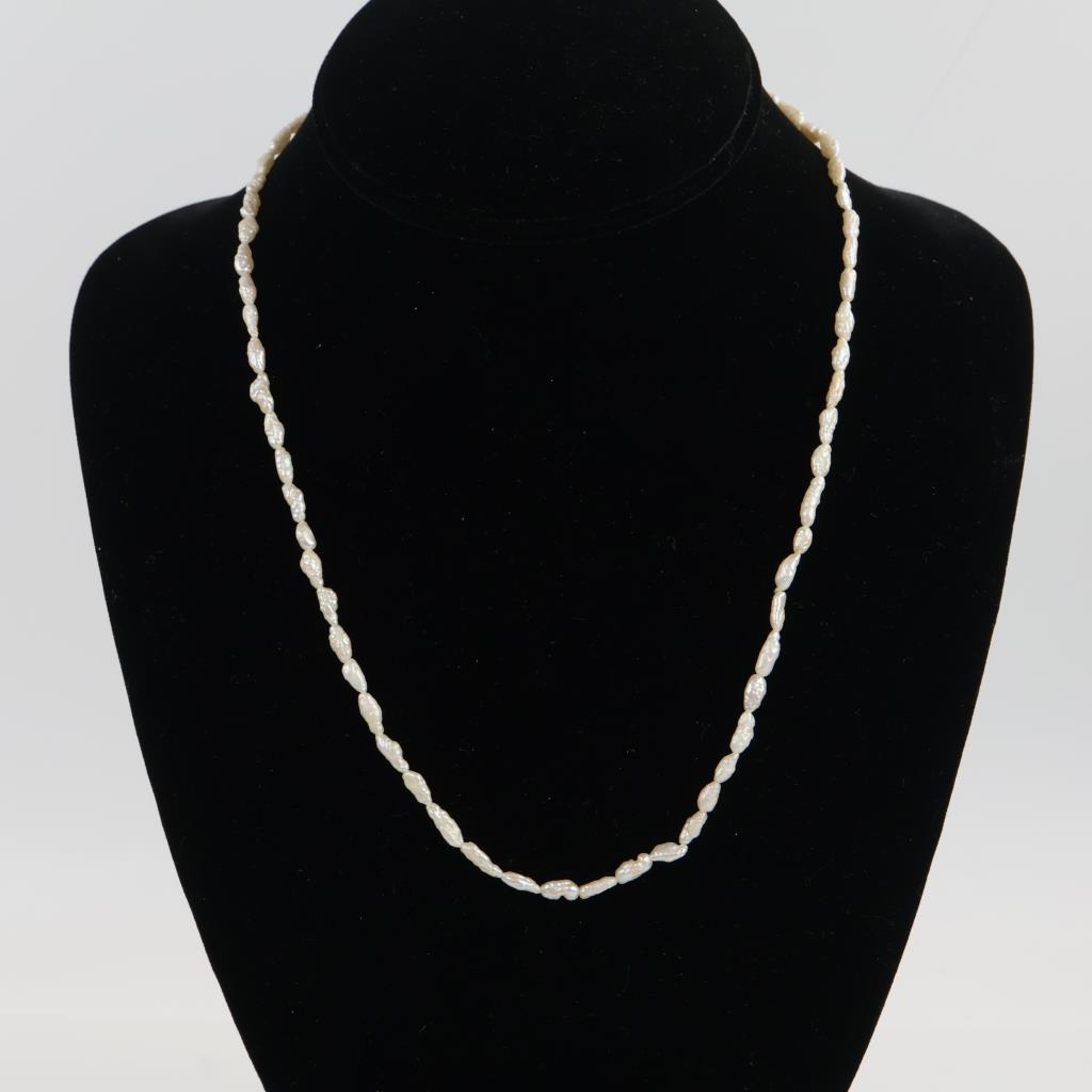 Pearl Necklace 14kt Gold Clasp