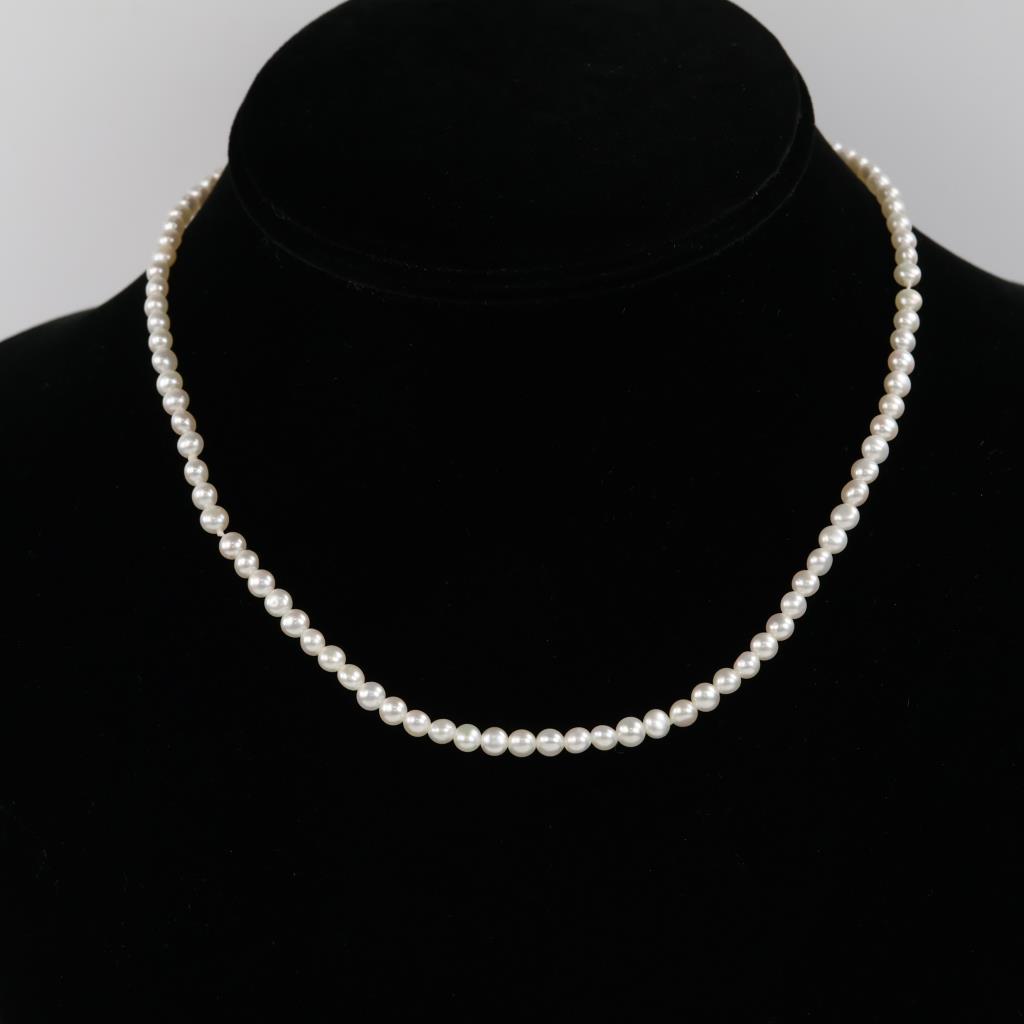 Pearl Necklace With 10kt Gold Clasp