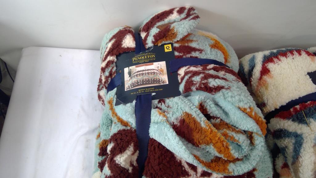 Pendleton Queen Blankets, 2 Pieces Property Room