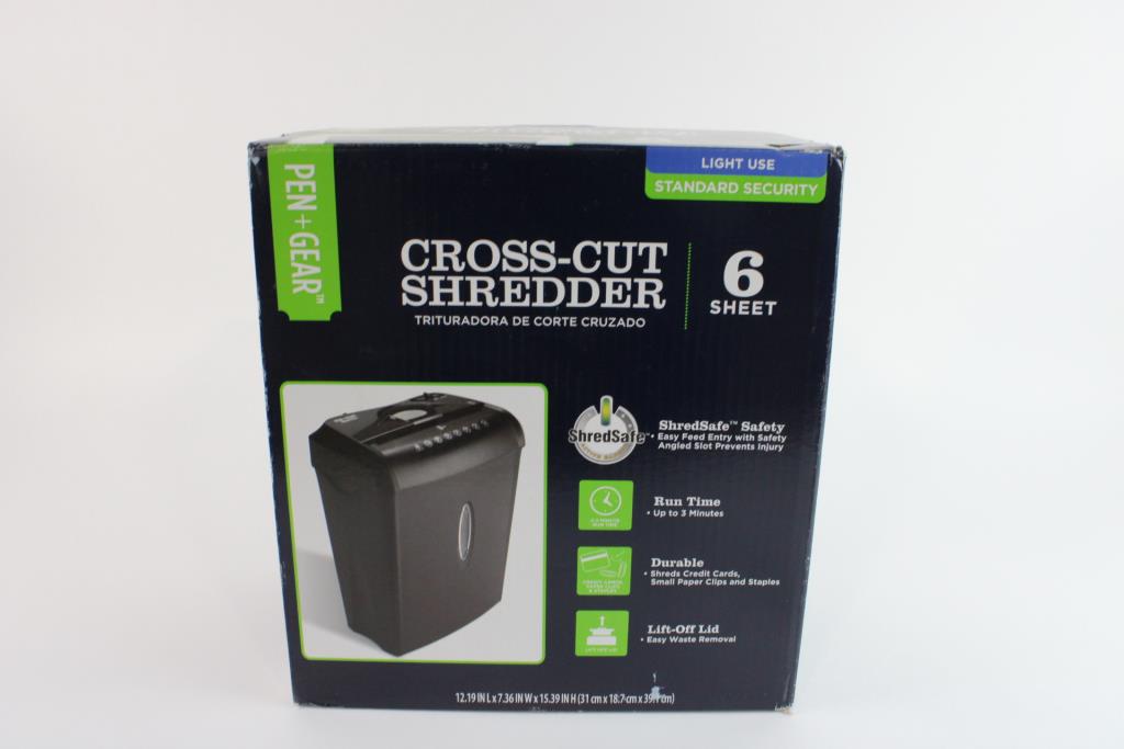 Pen+Gear CrossCut Shredder Property Room