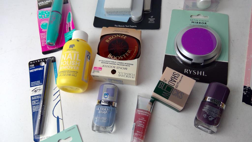 Physicians Formula, Maybelline, And More Makeup Bulk Lot, 13 Pieces