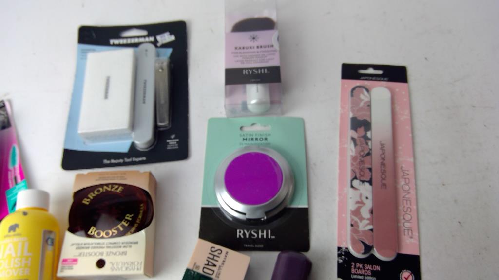 Physicians Formula, Maybelline, And More Makeup Bulk Lot, 13 Pieces